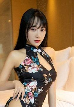 重庆美女何嘉颖古典韵味旗袍性感黑丝吊袜美腿系列高清妹妹写真集
