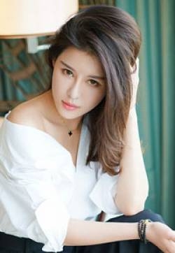 豪放御姐叶佳颐浴室湿身秀豪乳翘臀