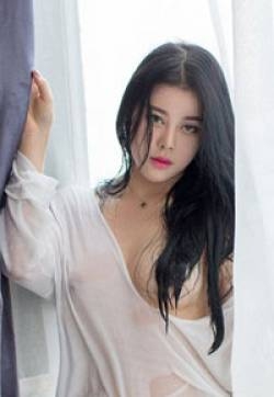 天天看性感妹子叶佳颐翘透明内衣装一脱到底三点美女写真图集