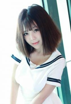 美女嫩模美胸刘飞儿白色制服诱惑美女福利写真高清图片大全