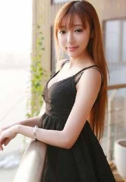 甜美女生王馨瑶优雅写真壁纸_高清桌面壁纸