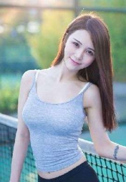 前凸后翘性感美女网球场写真图片_高清桌面壁纸