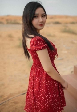 2019最新snh48丰腴尤物徐微微真空上阵春光凸显美女写真图片