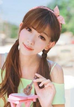 青春可爱美女电脑壁纸_高清桌面壁纸