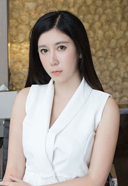 亚洲90后美女nova李雅黑丝与网袜高清妹妹写真集