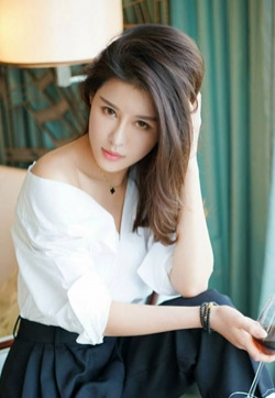 都市白领少妇写真手机壁纸图片_高清手机壁纸图片大全