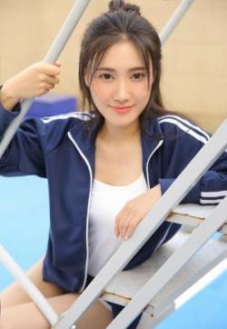 mm美女131官方美腿丝袜中国黄歆苑护士装高清写真集