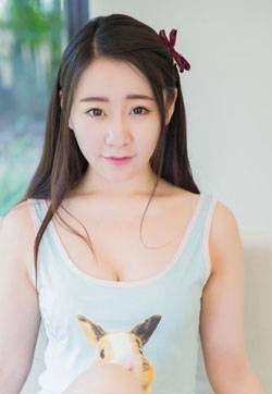 新疆乌鲁木齐美女朵比dobby三亚旅拍性感内衣黑丝系列高清妹妹写真集