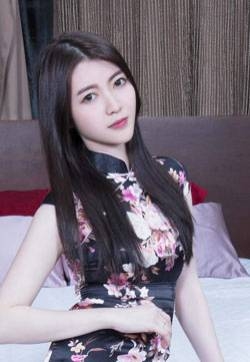 亚洲美女网腿模黄品瑄Brindy黑丝旗袍套裙女仆高清模特美腿写真集