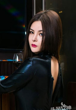 紧身皮衣美女模特童安琪巨乳搜查官VIP专享高清写真集