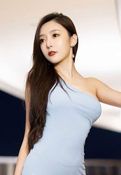 美女169pp王馨瑶yanni-高开衩的长裙与极致魅惑的丝袜美腿高清黑丝美女壁纸图片
