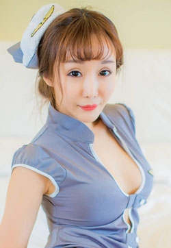 最新90后女优顾灿乘务员的空乘制服诱惑高清妹子写真集