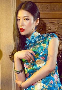 年轻漂亮美女佳怡蓝色妖姬网络丽人高清大长腿美女写真集
