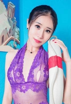 日韩模特女忧馨怡2套情趣内衣高清mm写真集