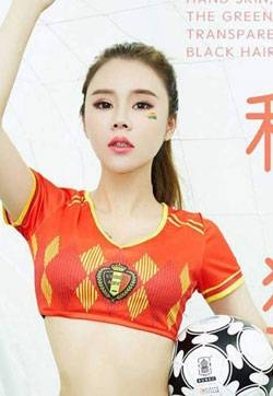 好看漂亮美女爱丽莎比利时狂欢写真套图高清足球宝贝美图录