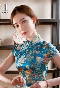 年轻漂亮美女婷婷旗袍茶道美腿丝足写真集