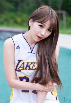 韩国超模甜妹子李恩慧篮球衣外拍高清妹妹写真集