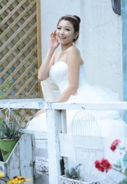 网络美女李恩慧外拍唯美婚纱系列写真集套图第1页