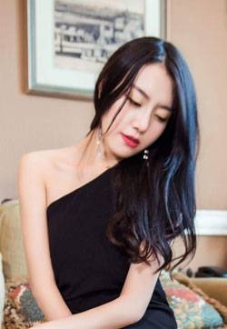 亚洲美女模特mm1314丹丹感性淑女高清妹子写真集