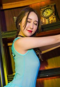 亚洲169美女模特王悦绿绫小妖绿妖小少女高清mm写真集