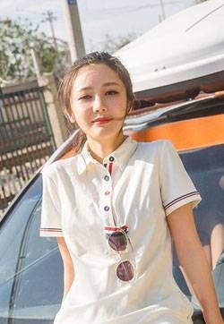 内地美女模特苏凉我是美丽小车模写真集