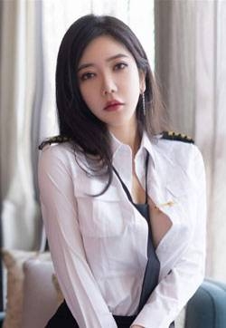 美女图片之家心妍小公主白衬衫黑丝袜高清模特写真集
