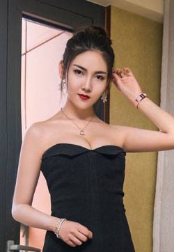 上海美女模特冯雪娇黑裙丽人写真集