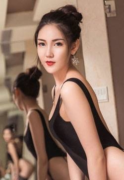 上海美女模特冯雪娇尤物人生写真集
