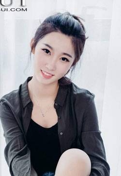 零零后小美女模特Model筱筱甜美热裤少女高清mm写真集
