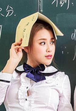 漂亮美腿模特若兮陈雅漫张茜茹美丝学校完整版写真集