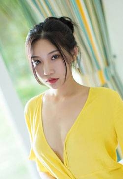 内地90后新晋平面模特小狐狸Sica甲米旅拍第二套高清妹子写真集