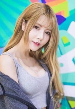 日韩97160美女模特夏正正首套高清mm写真集