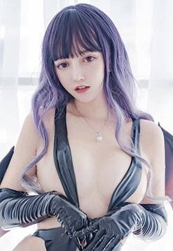 上海普陀区美女冷魅颜值辣妹米线线三点胶衣雪白肌肤化身嗜血小恶魔