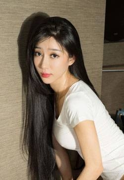 日韩美女之家吴倩倩围裙・春光高清妹子写真集