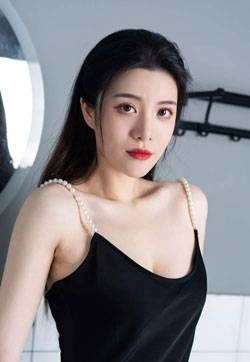 日韩美女模特888百琳-玉趾沾灰高清美女写真套图