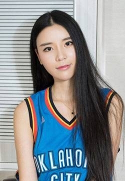 日韩7160美女模特悦宁威少球迷庆新高高清妹子写真集