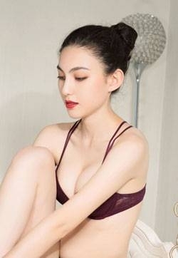 漂亮女人天堂依娜丝亚克西高清美女写真集