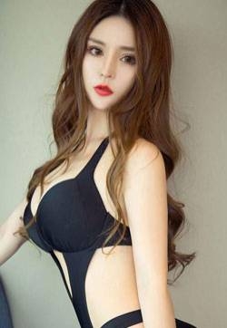 亚洲美女女模特内衣秀魅力人妻娜尤子深v爆乳后翘臀大黑b美女写真