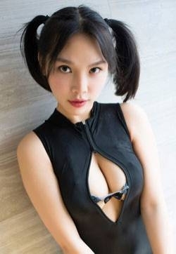 亚洲美女模特小纯子日系童颜巨乳小高清写真集