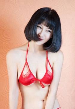 香港90后清纯嫩模三点式内衣小探戈捆绑SM高清美女写真集