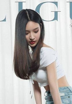漂亮美女丽柜腿模雪糕牛仔热裤黑丝美腿高清蕾丝写真集