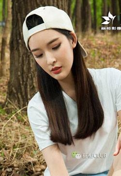 漂亮美女丽柜腿模雪糕筱筱户外丝足美腿丝足写真集