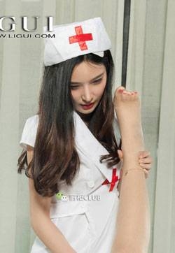 漂亮美女丽柜腿模雪糕筱筱护士急救网络丽人写真集
