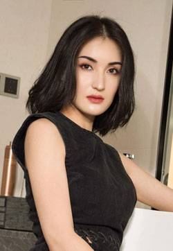 亚洲美女性身体瑞莎超模大脚板高清妹子写真集