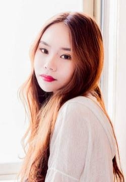 日韩美女模特模特小曼miki童颜巨乳甜美型妹子高清写真集