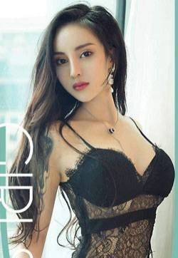 日韩美女莫妮卡一个眼神锁定你高清妹子写真集