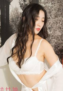 狂野模特姜璐森女の闺房高清美女写真集