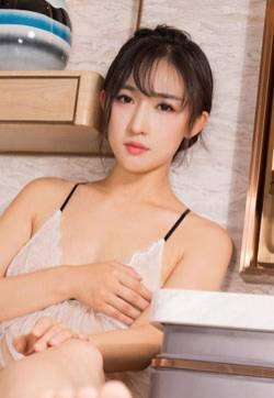 脚丫子腿模姜璐粉趾沾露高清妹子写真集