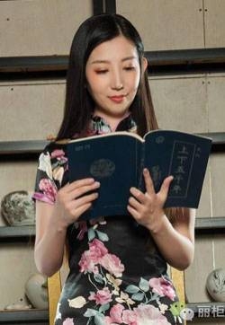 亚洲私拍模特腿模果儿古典黑丝旗袍丝足网络丽人高清妹子写真集
