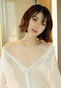 亚洲美女模特儿私拍照陈鑫羽日系の清凉高清妹子写真集